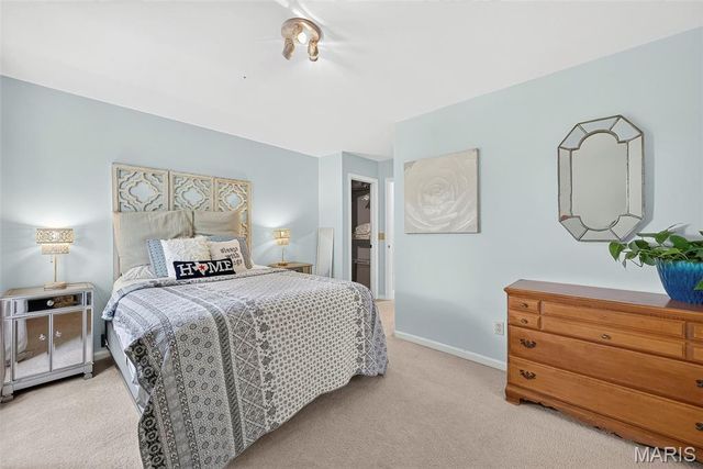 16801 Kehrsdale Drive, Chesterfield, MO 63005