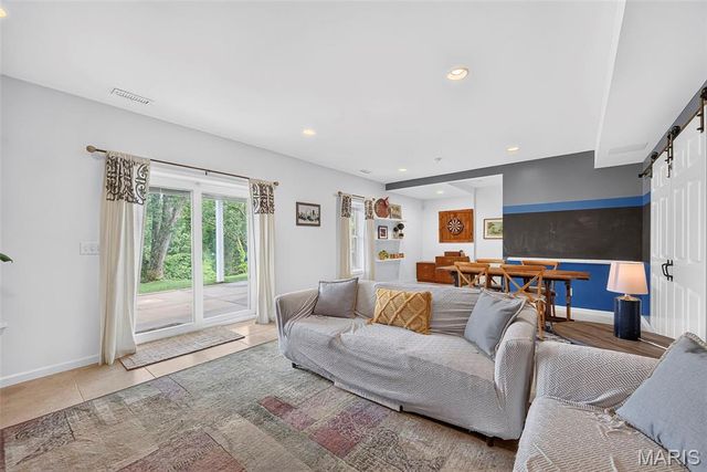 16801 Kehrsdale Drive, Chesterfield, MO 63005