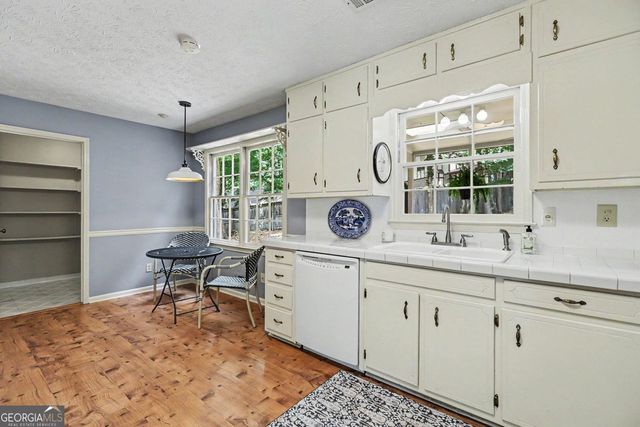 4647 Nantucket Drive SW, Lilburn, GA 30047