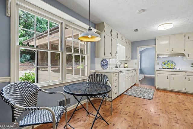 4647 Nantucket Drive SW, Lilburn, GA 30047