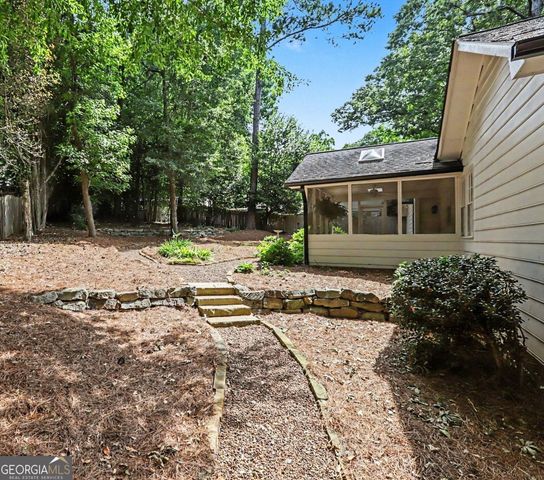 4647 Nantucket Drive SW, Lilburn, GA 30047