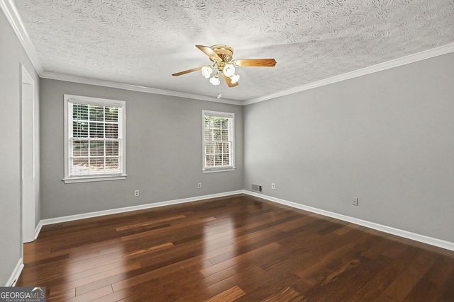 4647 Nantucket Drive SW, Lilburn, GA 30047