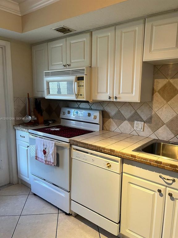 3200 N Palm Aire Drive 407, Pompano Beach, FL 33069