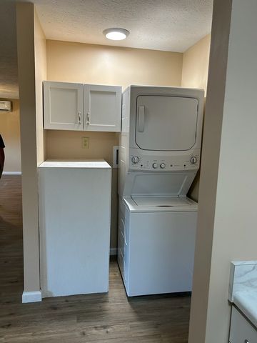 1300 Dr Brooks Road, Box Springs, GA 31801