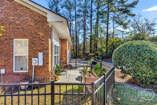 6 Roundtree Circle, Savannah, GA 31405