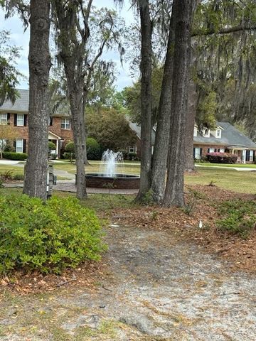 6 Roundtree Circle, Savannah, GA 31405