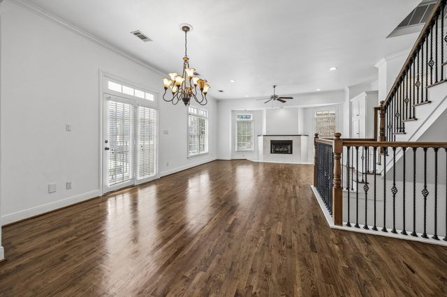 1647 Bonnie Brae Street, Houston, TX 77006