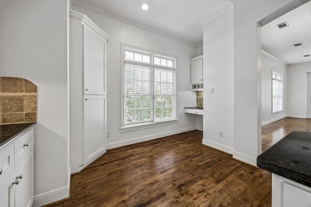 1647 Bonnie Brae Street, Houston, TX 77006