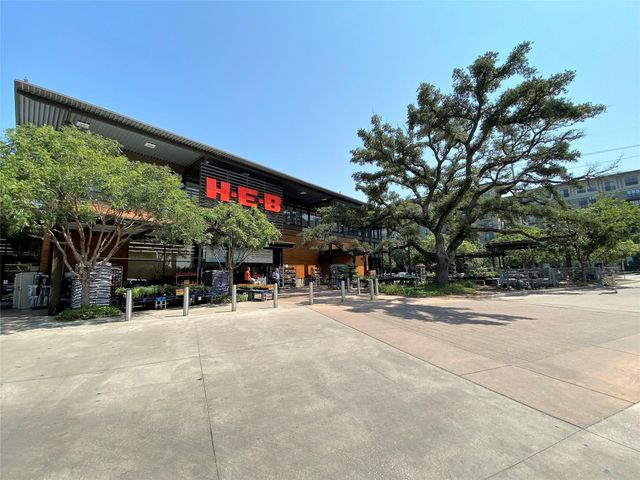 1647 Bonnie Brae Street, Houston, TX 77006