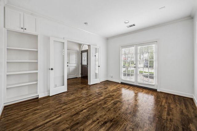 1647 Bonnie Brae Street, Houston, TX 77006