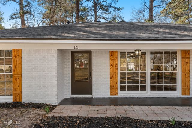 1211 Lee Street, Benton, LA 71006