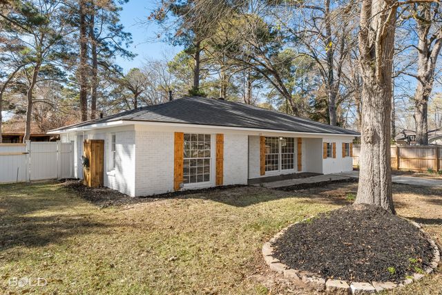 1211 Lee Street, Benton, LA 71006