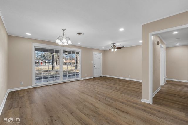 1211 Lee Street, Benton, LA 71006