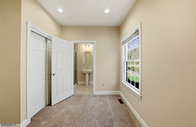 42 Kanouse Ln, Montville Twp., NJ 07045