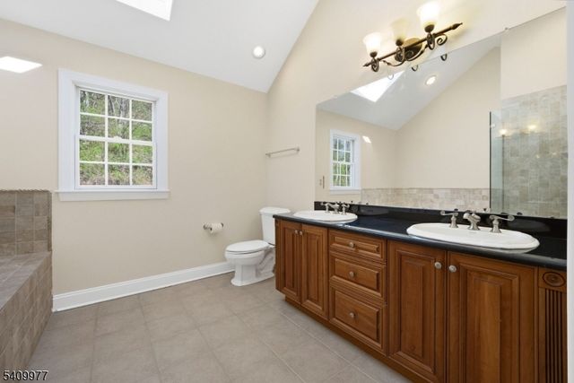 42 Kanouse Ln, Montville Twp., NJ 07045