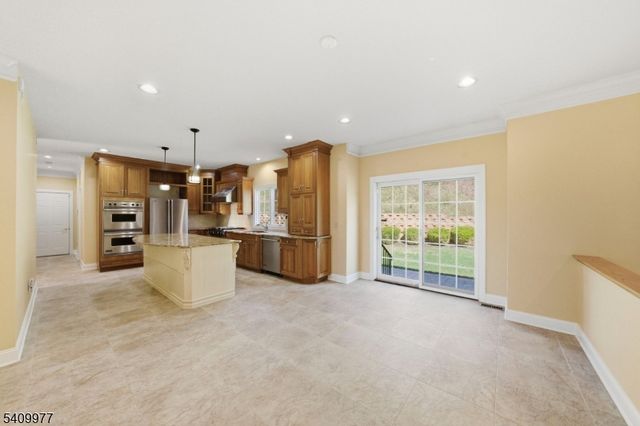 42 Kanouse Ln, Montville Twp., NJ 07045