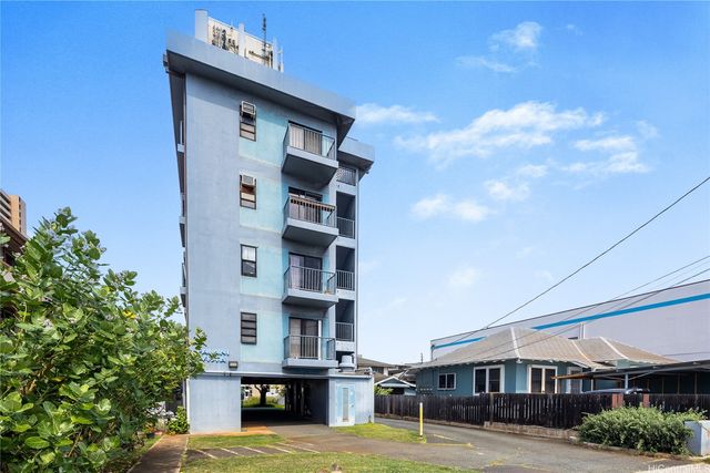 738 Palani Avenue 502, Honolulu, HI 96816