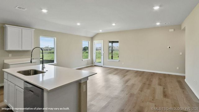 10030 E 131st Place S, Bixby, OK 74014