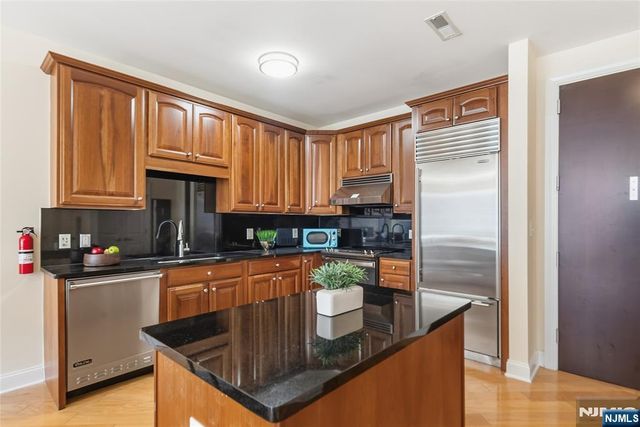 20 Ave At Port Imperial 310, West New York, NJ 07093