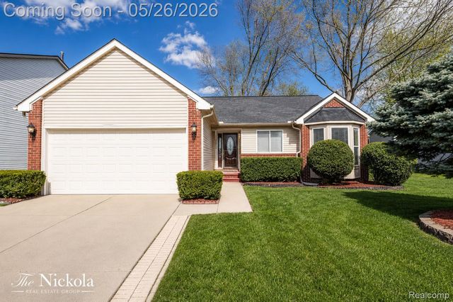 3132 LOUIS Drive, Troy, MI 48083