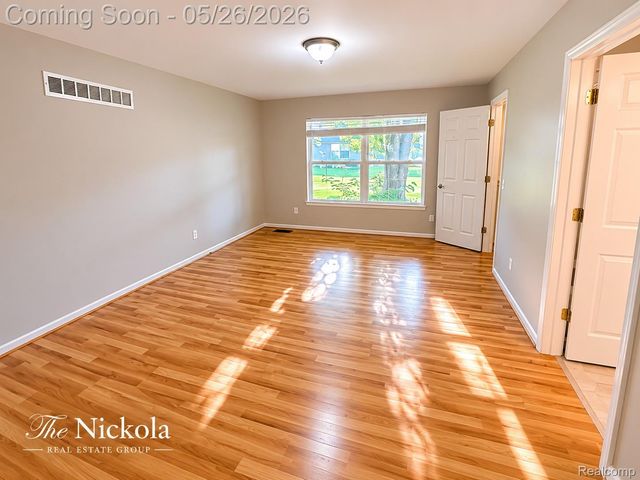 3132 LOUIS Drive, Troy, MI 48083