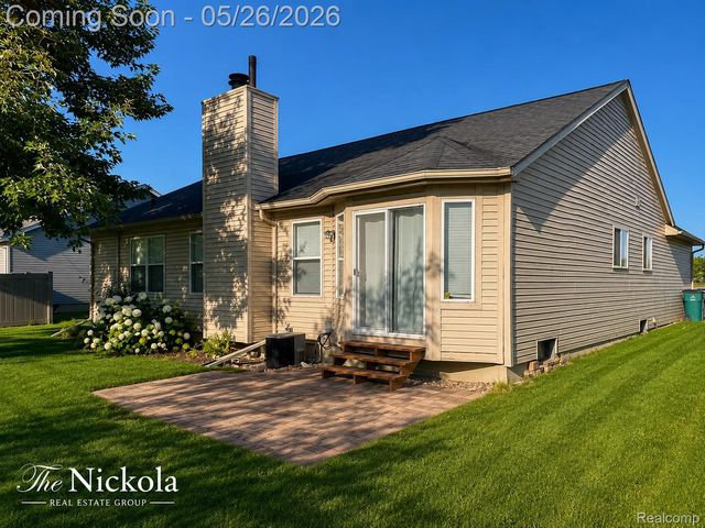 3132 LOUIS Drive, Troy, MI 48083