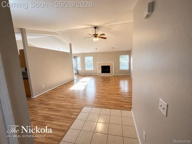 3132 LOUIS Drive, Troy, MI 48083