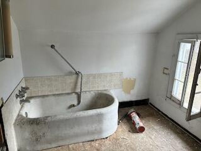 162 Calhoun Street, Battle Creek, MI 49017