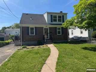 99 Forest Road, Dumont, NJ 07628