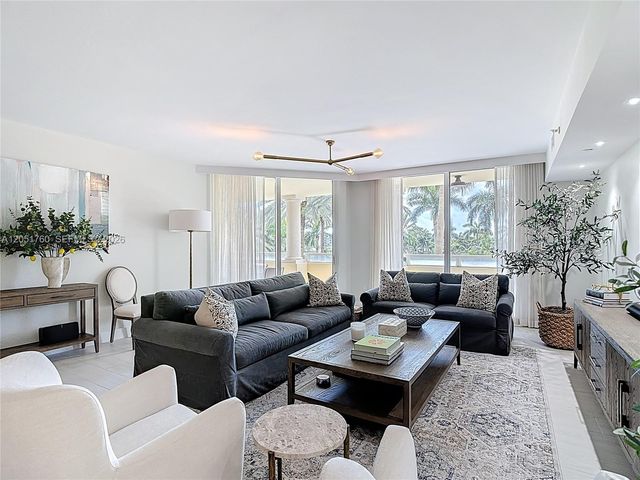445 Grand Bay Drive 418, Key Biscayne, FL 33149