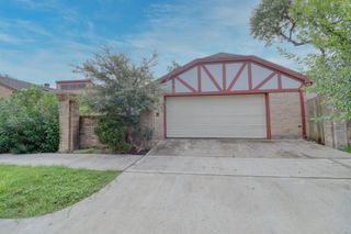 6911 Pouter Drive, Houston, TX 77083