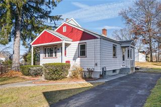 35 Forest Avenue, Cumberland, RI 02864