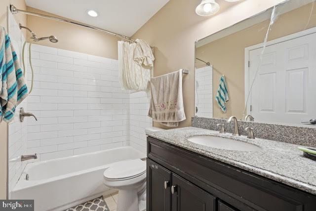 87 SUDBURY SQ, Sterling, VA 20164