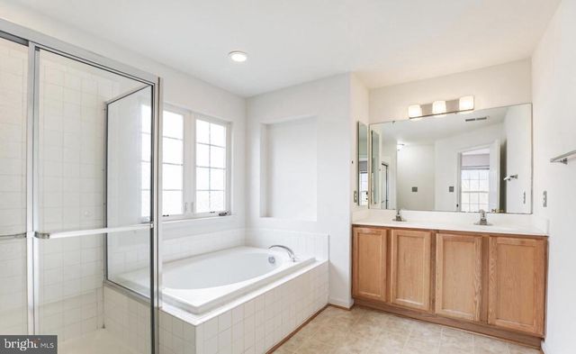 9613 LAUREL OAK DR, Fredericksburg, VA 22407