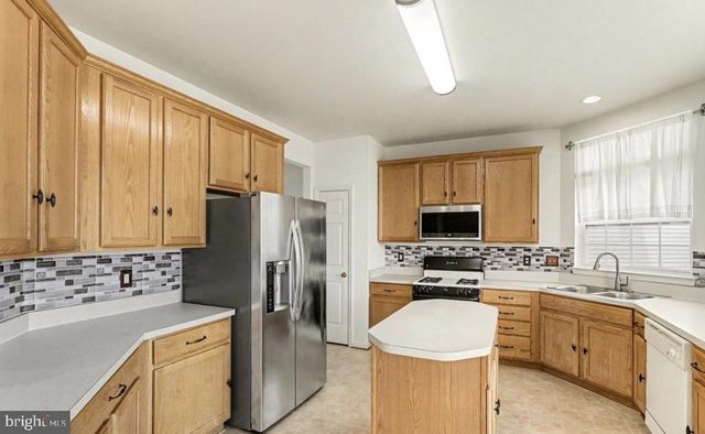 9613 LAUREL OAK DR, Fredericksburg, VA 22407