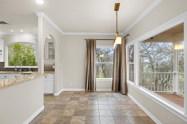 601 Country Club Court, La Grange, TX 78946