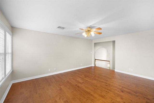 601 Country Club Court, La Grange, TX 78946