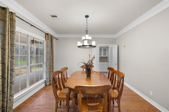 601 Country Club Court, La Grange, TX 78946