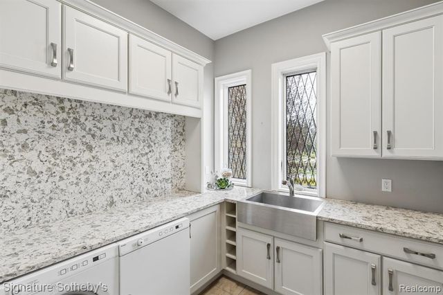 4911 Pinnacle Boulevard, Rochester, MI 48306