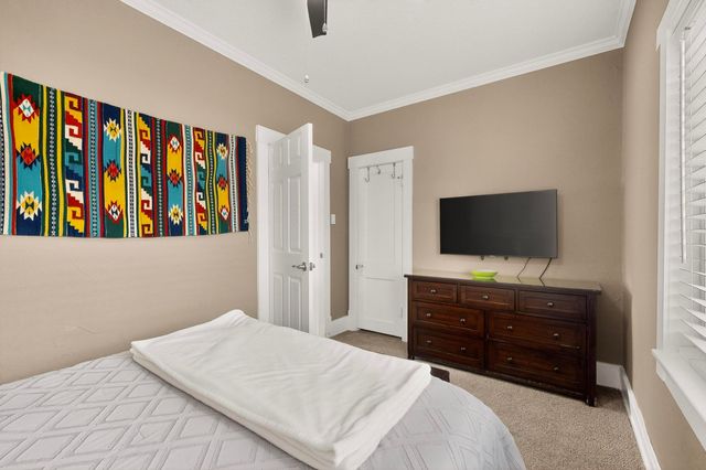 321 Columbia Drive SE, Albuquerque, NM 87106