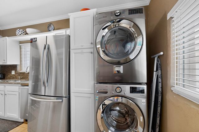 321 Columbia Drive SE, Albuquerque, NM 87106