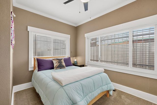 321 Columbia Drive SE, Albuquerque, NM 87106