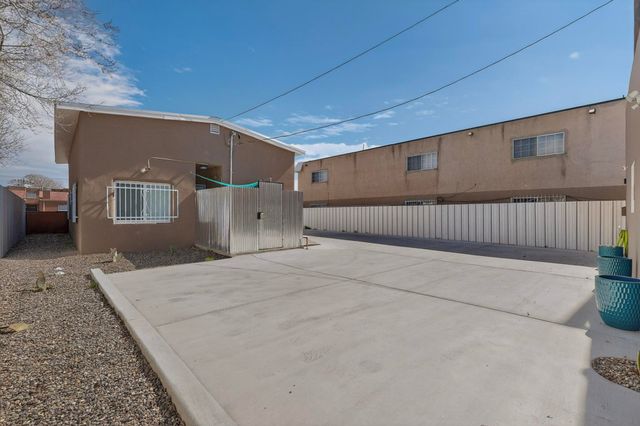 321 Columbia Drive SE, Albuquerque, NM 87106