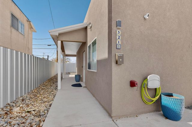 321 Columbia Drive SE, Albuquerque, NM 87106