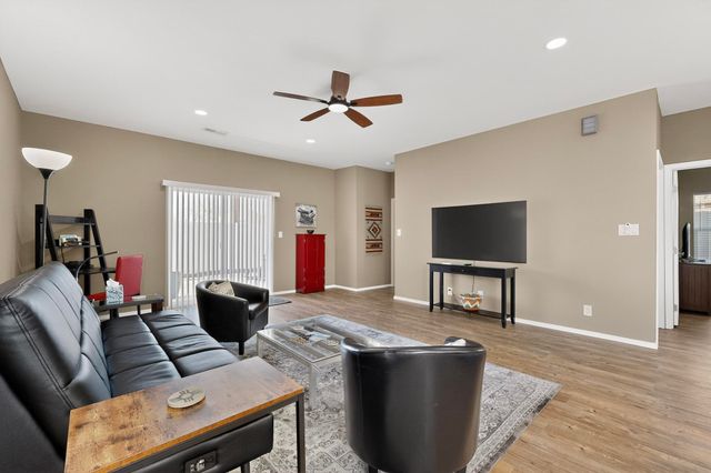 321 Columbia Drive SE, Albuquerque, NM 87106