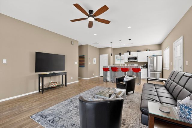 321 Columbia Drive SE, Albuquerque, NM 87106