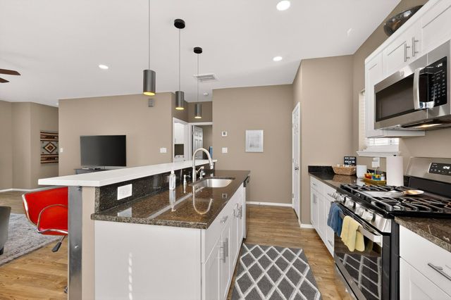 321 Columbia Drive SE, Albuquerque, NM 87106