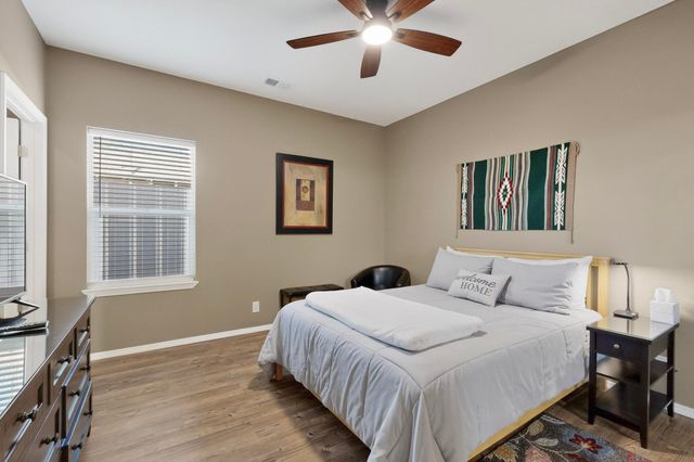 321 Columbia Drive SE, Albuquerque, NM 87106