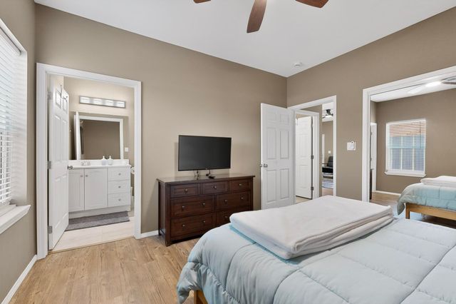 321 Columbia Drive SE, Albuquerque, NM 87106