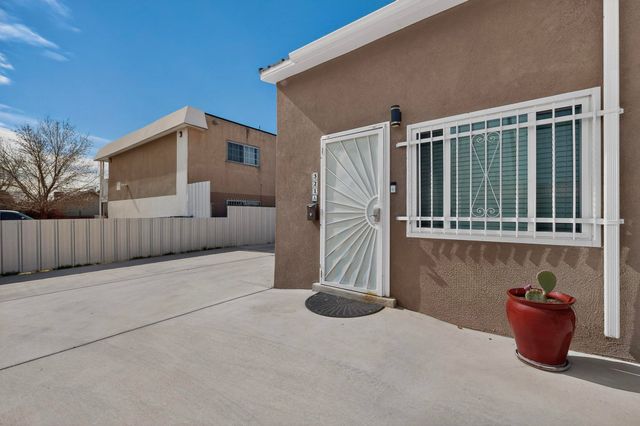 321 Columbia Drive SE, Albuquerque, NM 87106